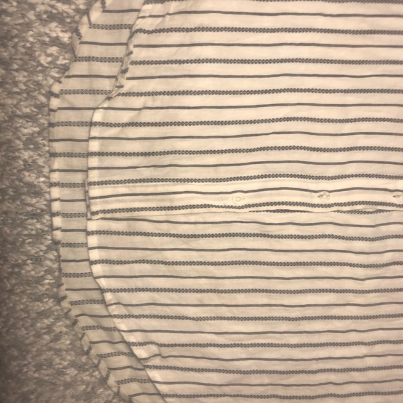 Button down top - Picture 5 of 6